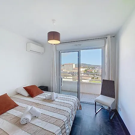 La Boetie By Interhome